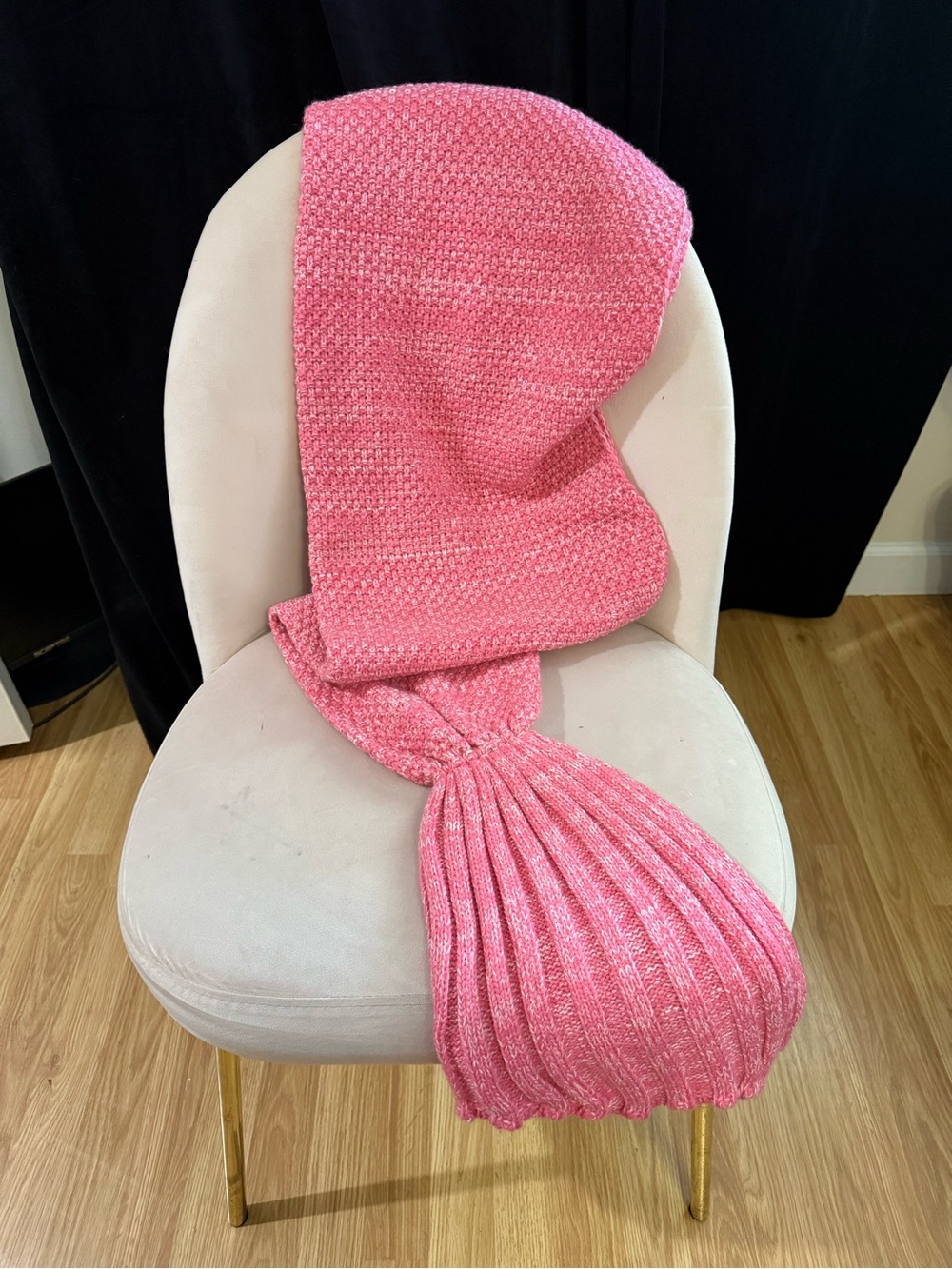 Cozy Pink Knit Mermaid Tail Blanket - Women Accessories